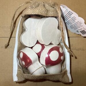 Mushroom Berry Scented Bath Bombs In Burlap Gift Bag